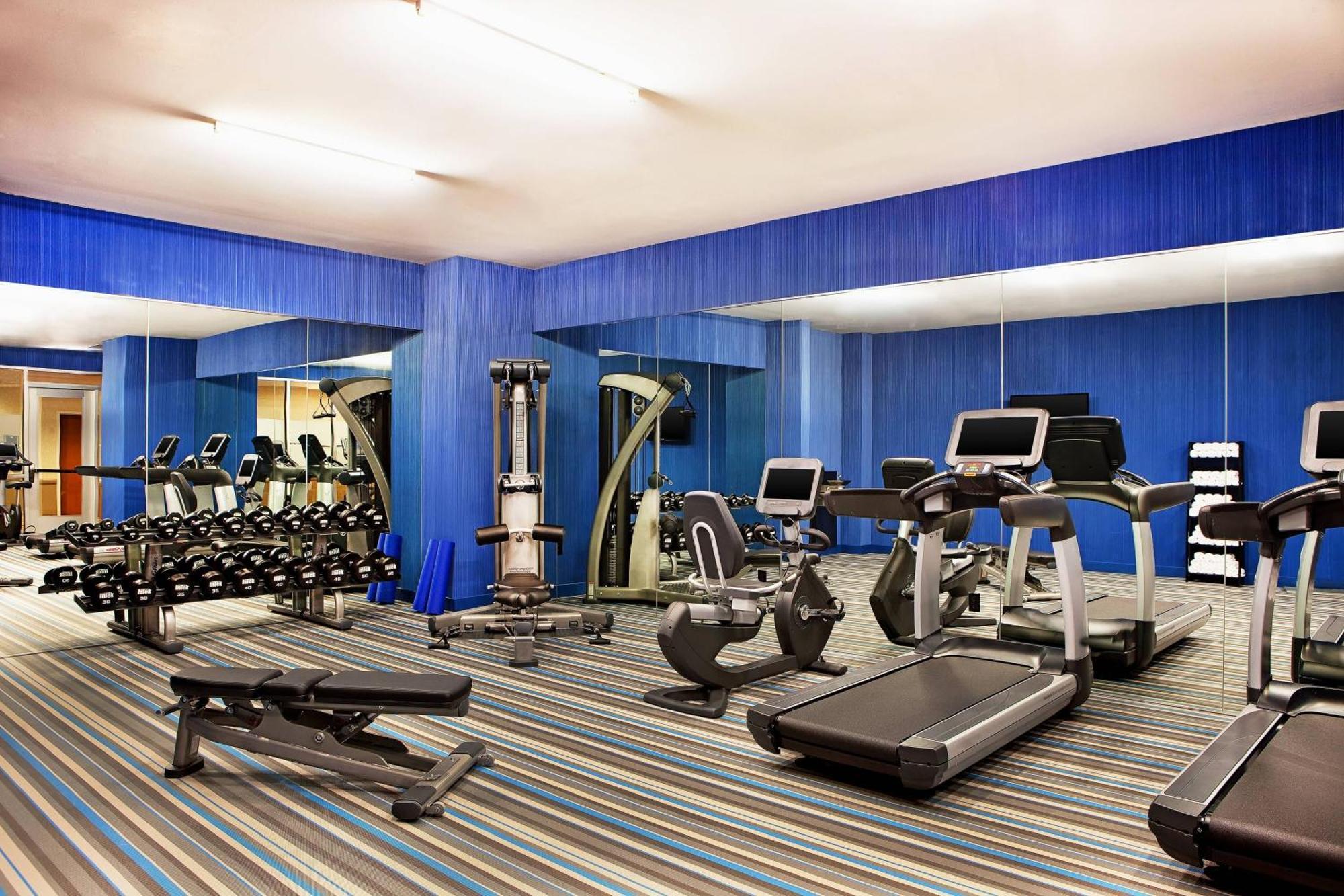 Aloft Chicago Downtown River North Екстериор снимка