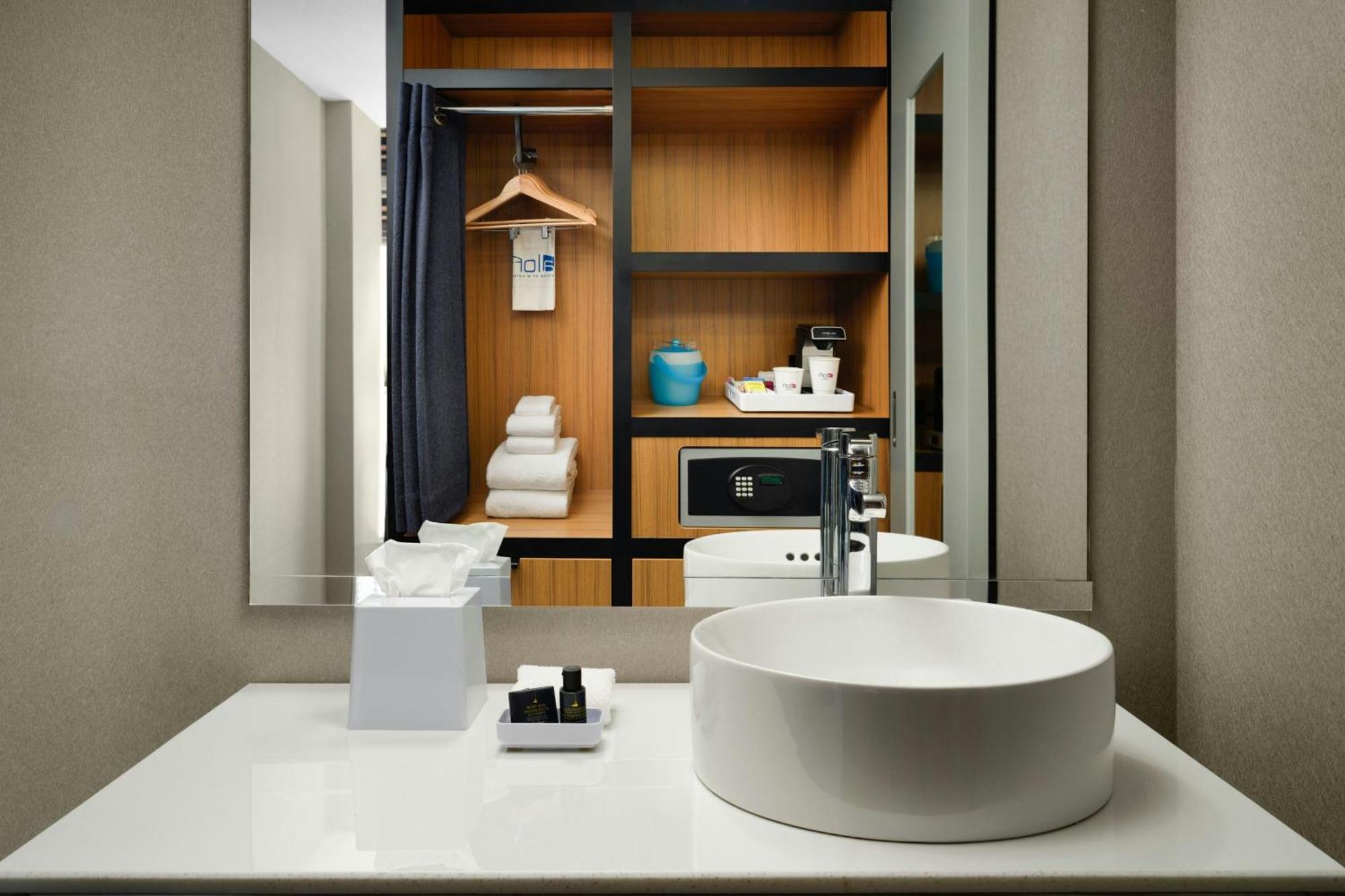 Aloft Chicago Downtown River North Екстериор снимка