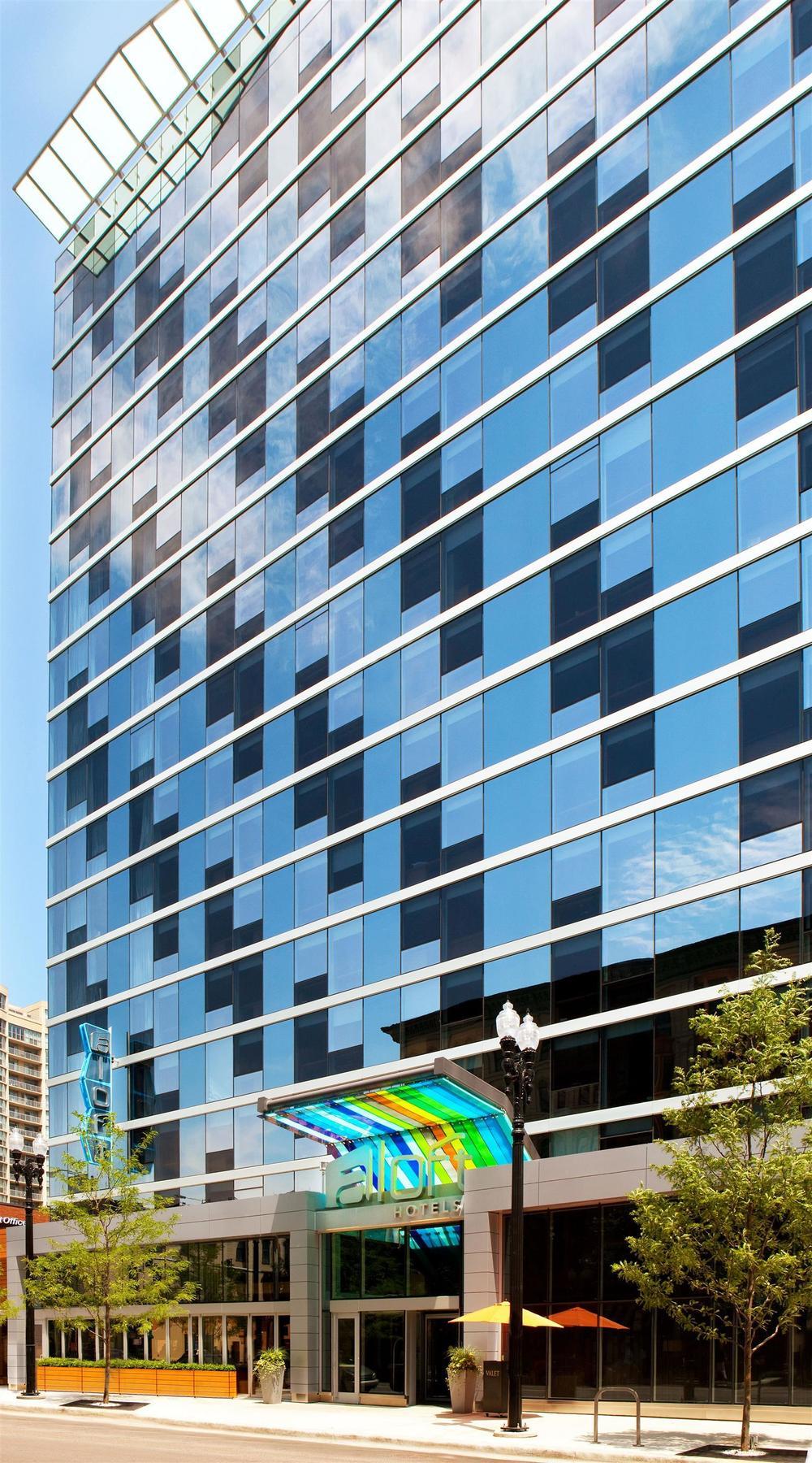 Aloft Chicago Downtown River North Екстериор снимка